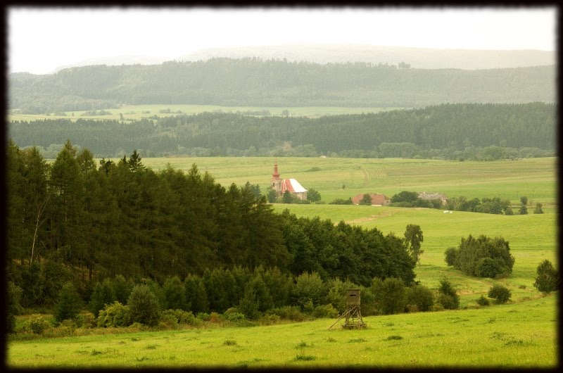 Wiżnovski Kościół widok z zejścia z góry Svetlina 796m by GORAL