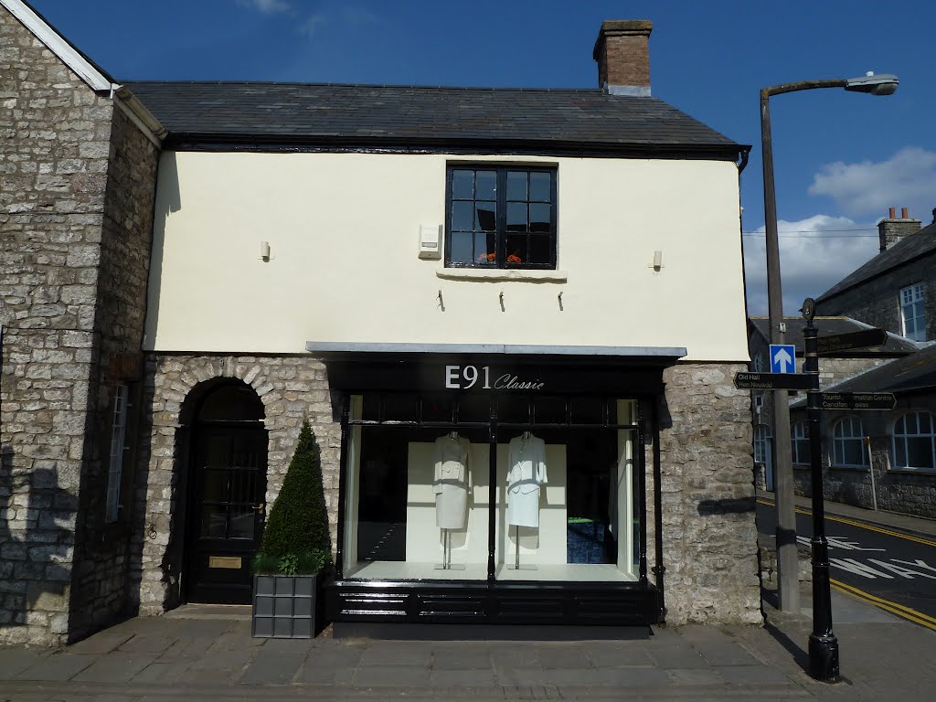 E91 Classic 23C High St, Cowbridge CF71 7AE 01446 772046 ‎ by cowbridgeguide.co.uk