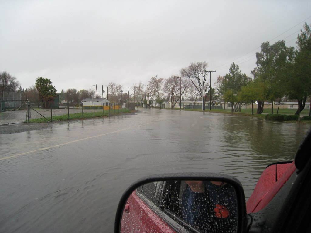 Driving the car thru the flooded Olivera Road by baker7598