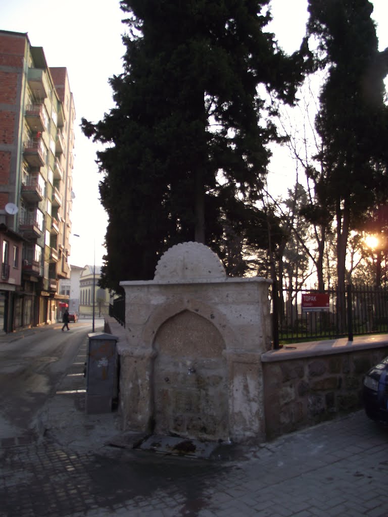 Karesi, Şeyh Lütfullah Camii Çeşmesi by Kasım OKTAY