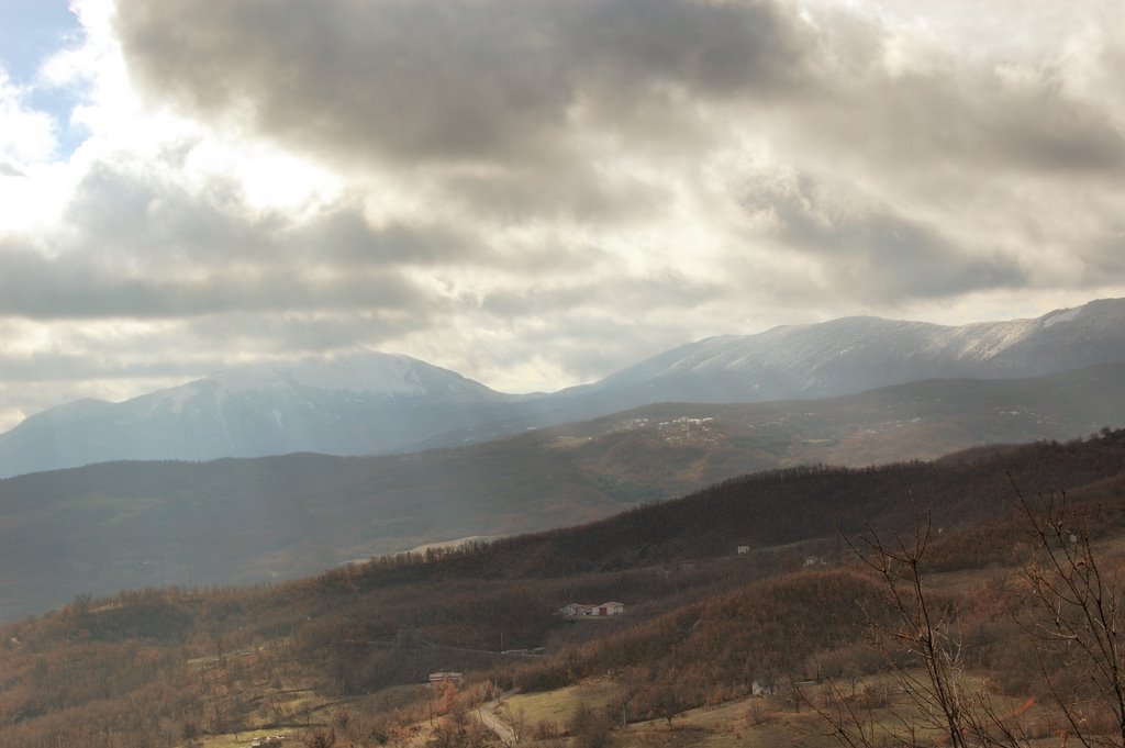 Volturino invernale (Volturino mountain, winter) by apas