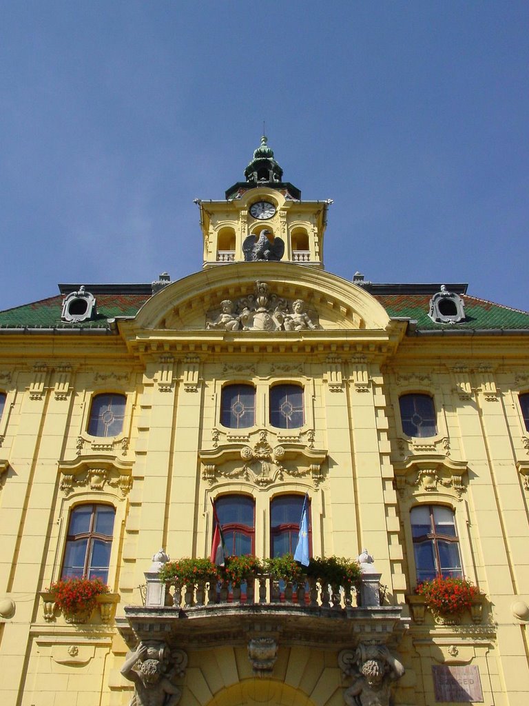 2007.09. - Szeged, Széchenyi square-city hall's facade by Péter Farsang