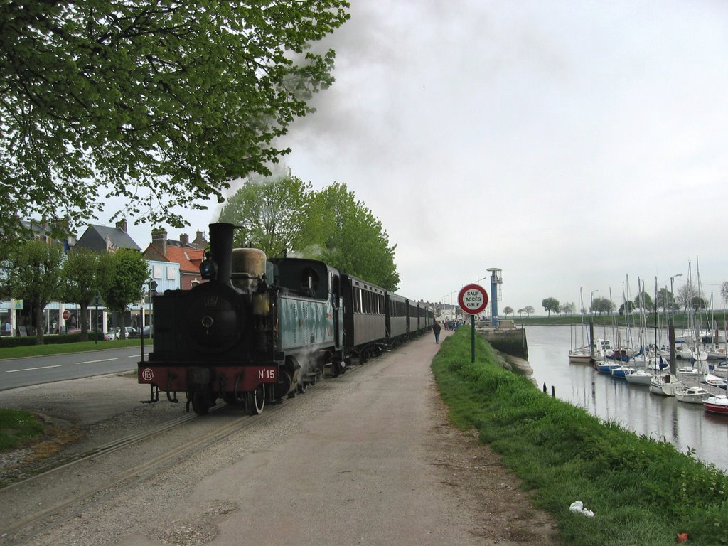 St Valery: le train de la Baie de Somme by jimbal