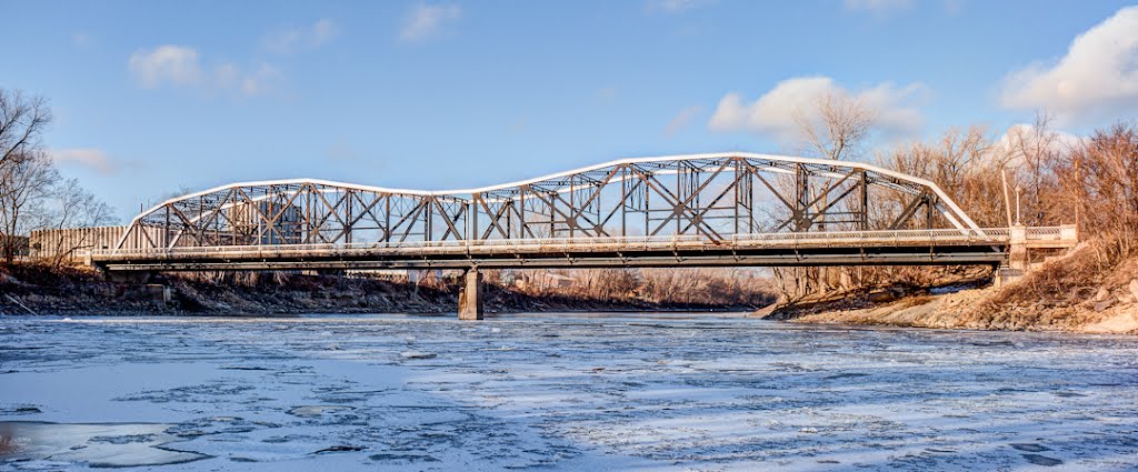 Minnesota River Bridge - Frozen by Jordan Powers