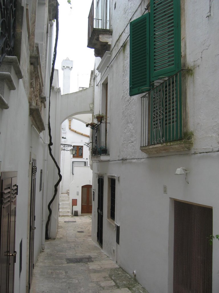 Cisternino Puglia www.trulliforsale.net by http://www.trullifor…