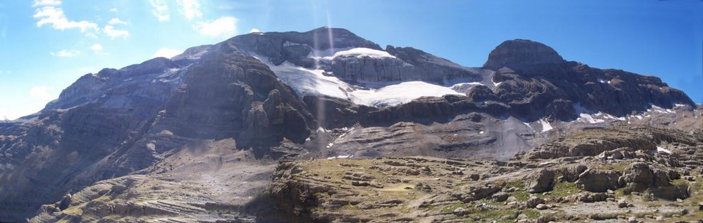 Glacier du Mt Perdu depuis la lac glacé by Gui²