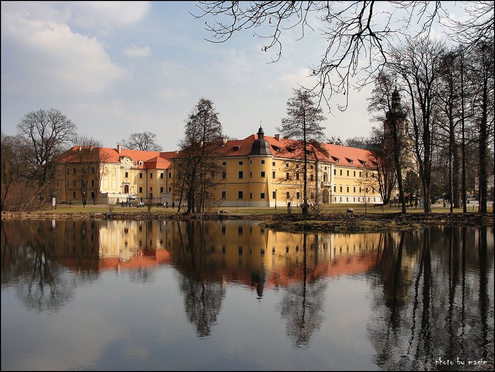 RUDY. Pałac jest coraz piękniejszy(remont trwa)/The palace getting more and more beautiful(the repair continues) by Krystyna Koch-magie*