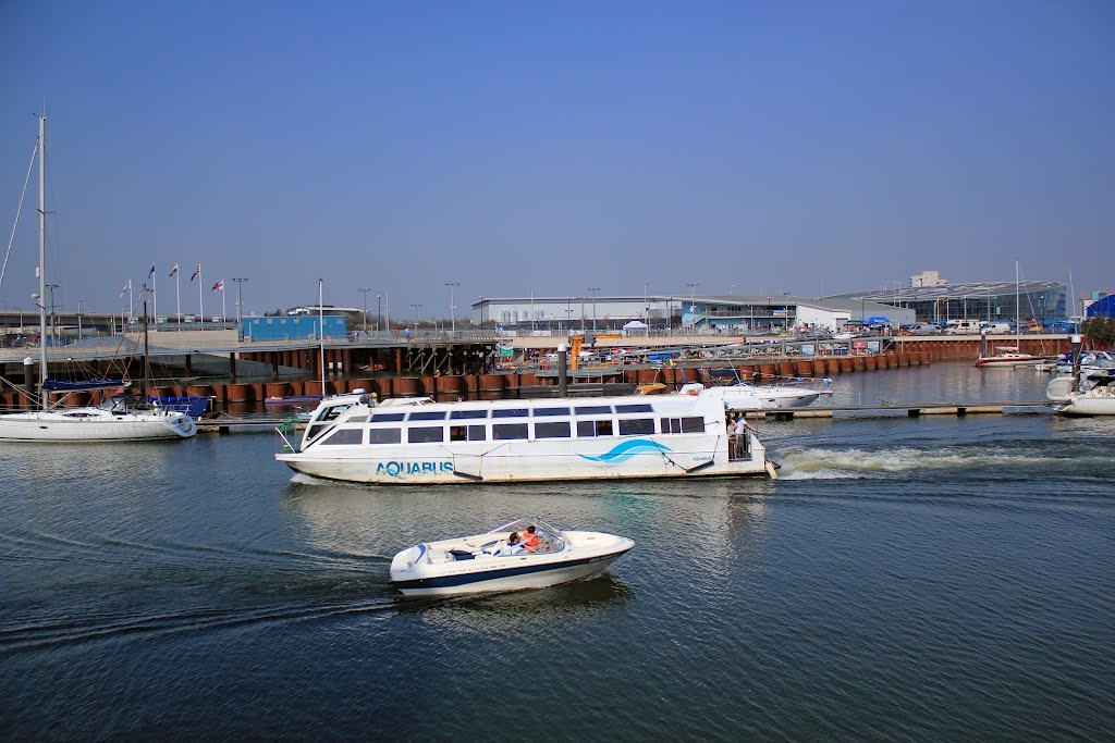 Cardiff Bay water Taxi by fillup