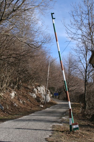 Italia-Slovenjia border after Dec 21th, 2007 by Luca Dorigo