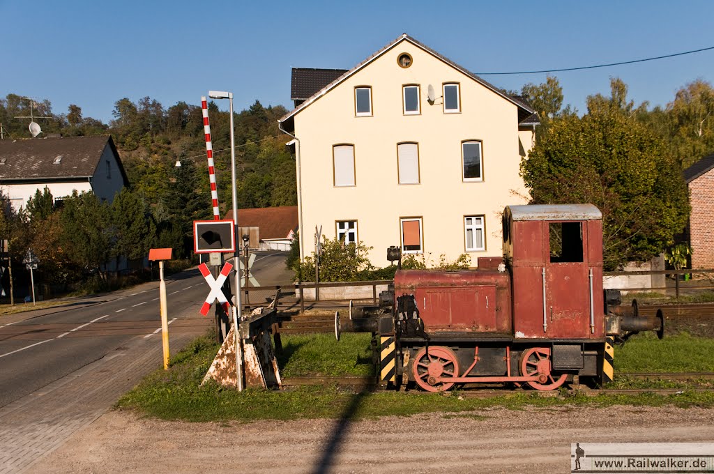 Bahnübergang an der Bahnhofstraße in Oberneisen by Railwalker