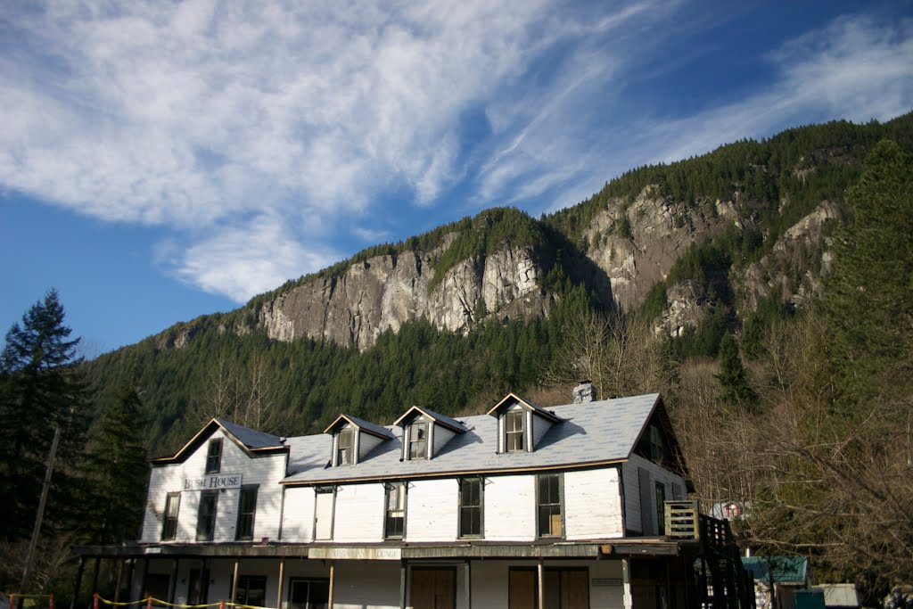 'Bush House' Hotel & the Index Town Wall by chris metz