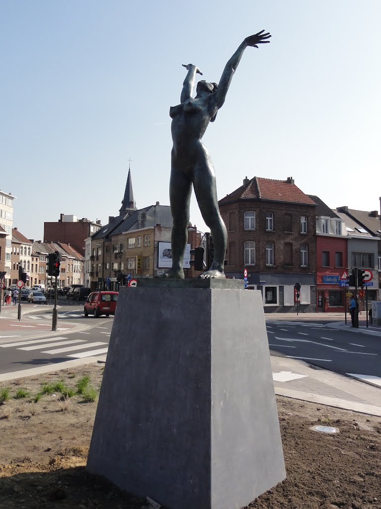 "Vreugdekreet" door Mariëtte Teugels Plaisanceplein Mechelen by Pascal Van Acker