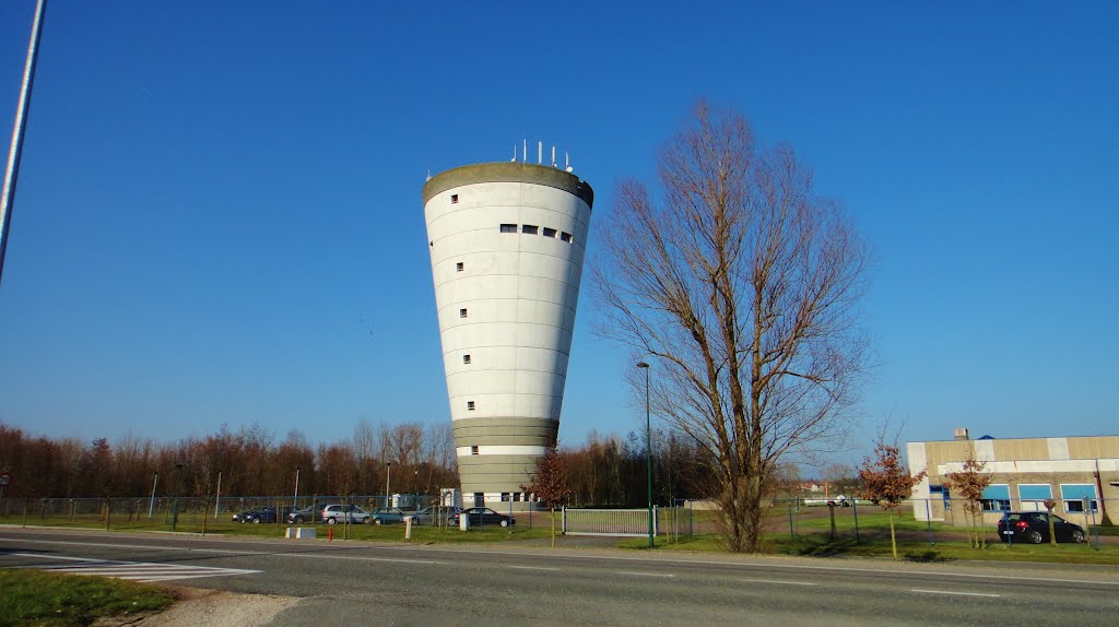 WATERTOREN - TORRE DE AGUA by DIENTJE