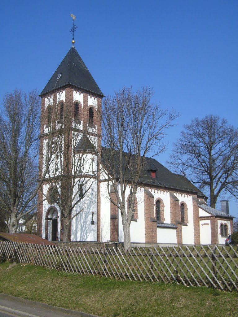 St Petrus in Rupperath by Peter Esser