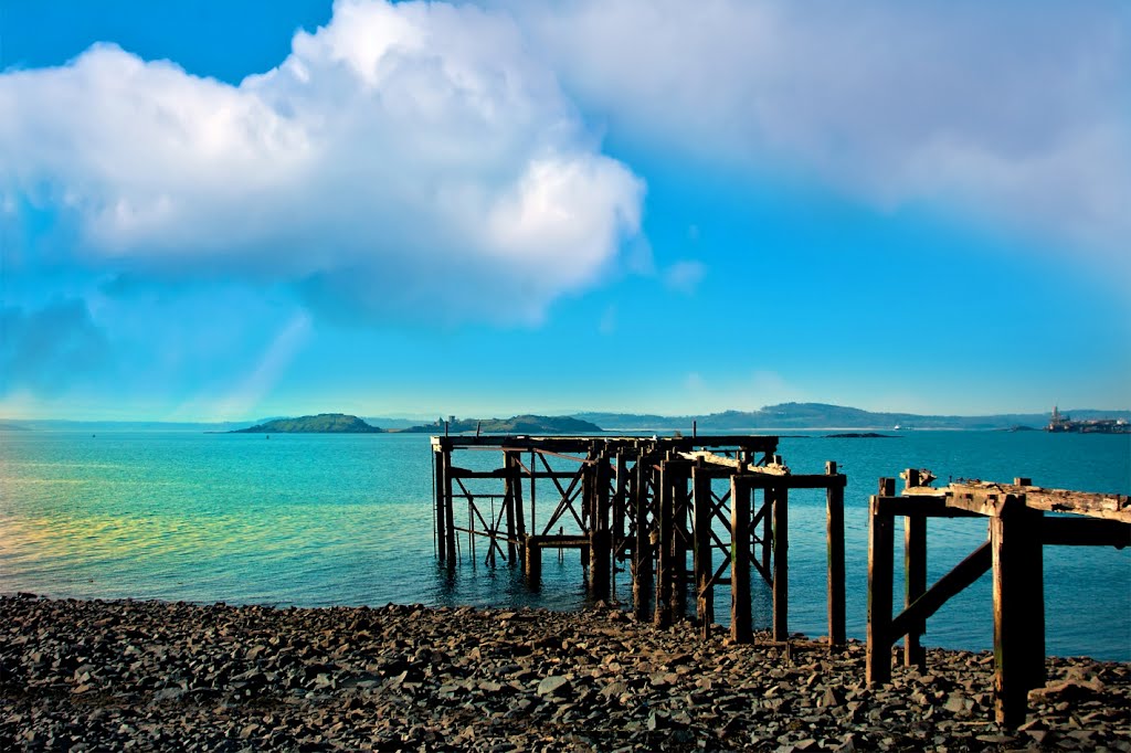 Auld pier by phil anderson