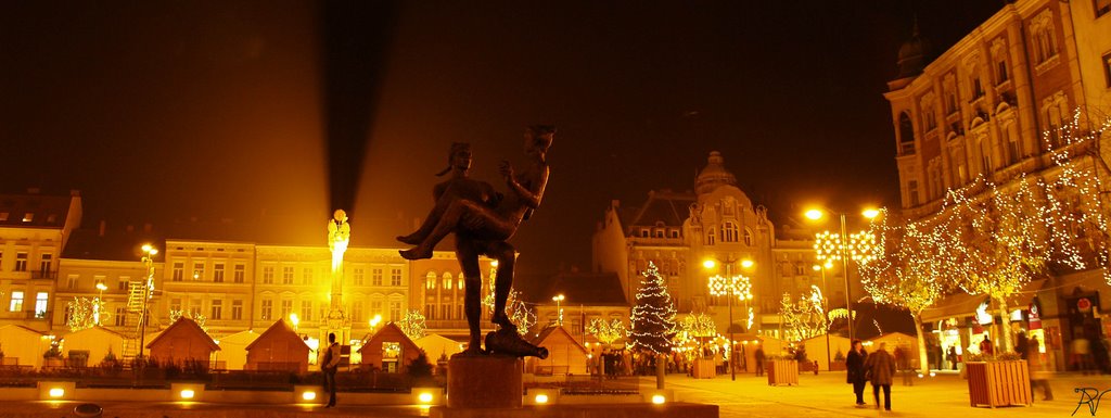 Main square by Rózsavölgyi Viktor