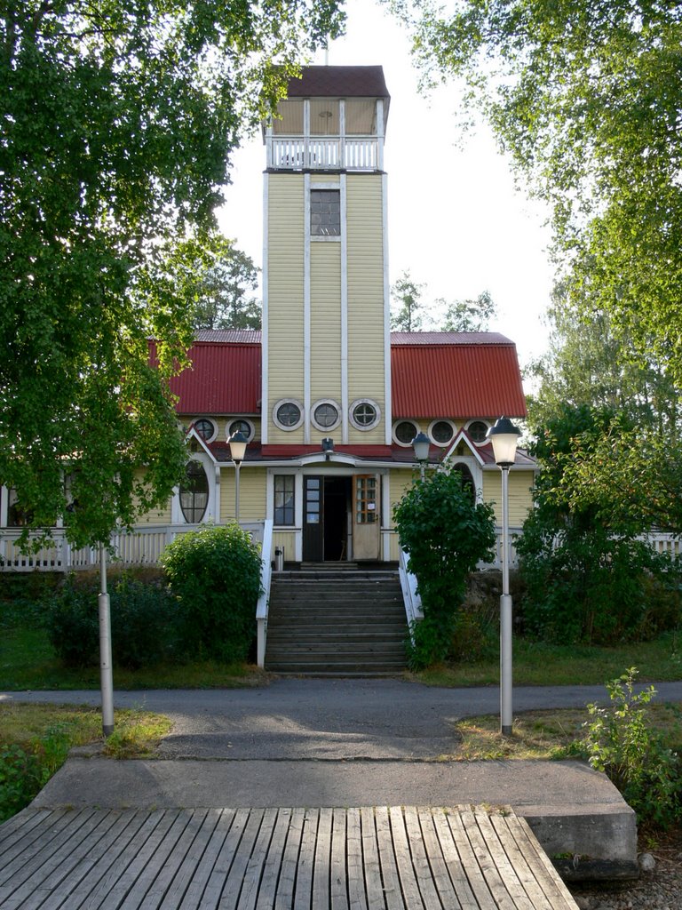 Purjehdusseuran paviljonki by Mika Viitanen