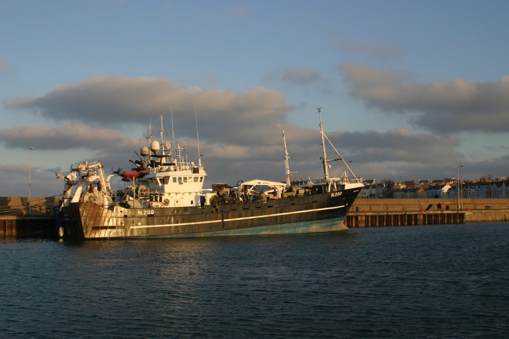 Boat in Bangor Marina by Canny.org