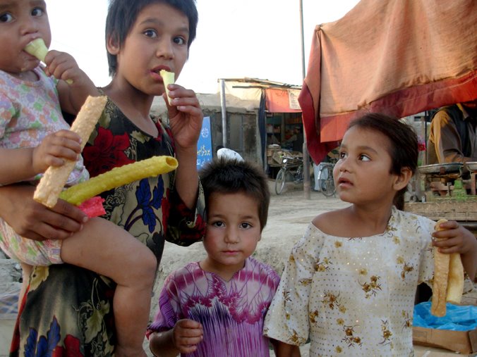 Mazar-e Sharif_outskirts_kids by davidadamex