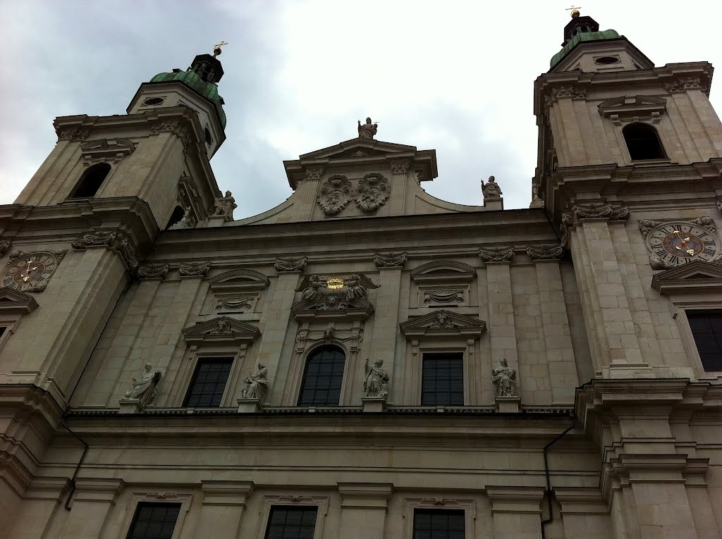 Catedral by Carlos Bentes