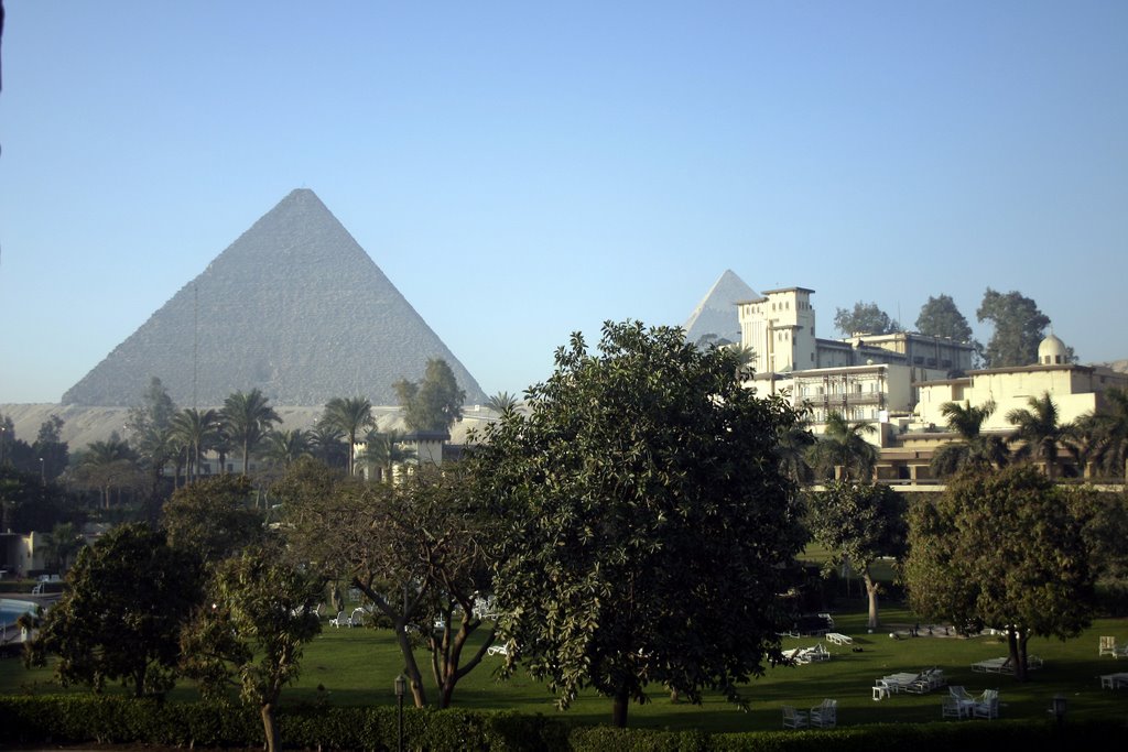 Cairo - Kheops in morning daylight by Cottius