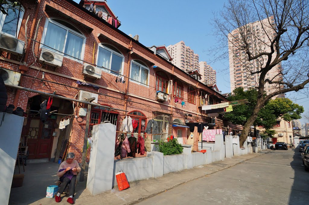 新式里弄住宅 Old Apartments on Changchun Road by M.TAKEHARA