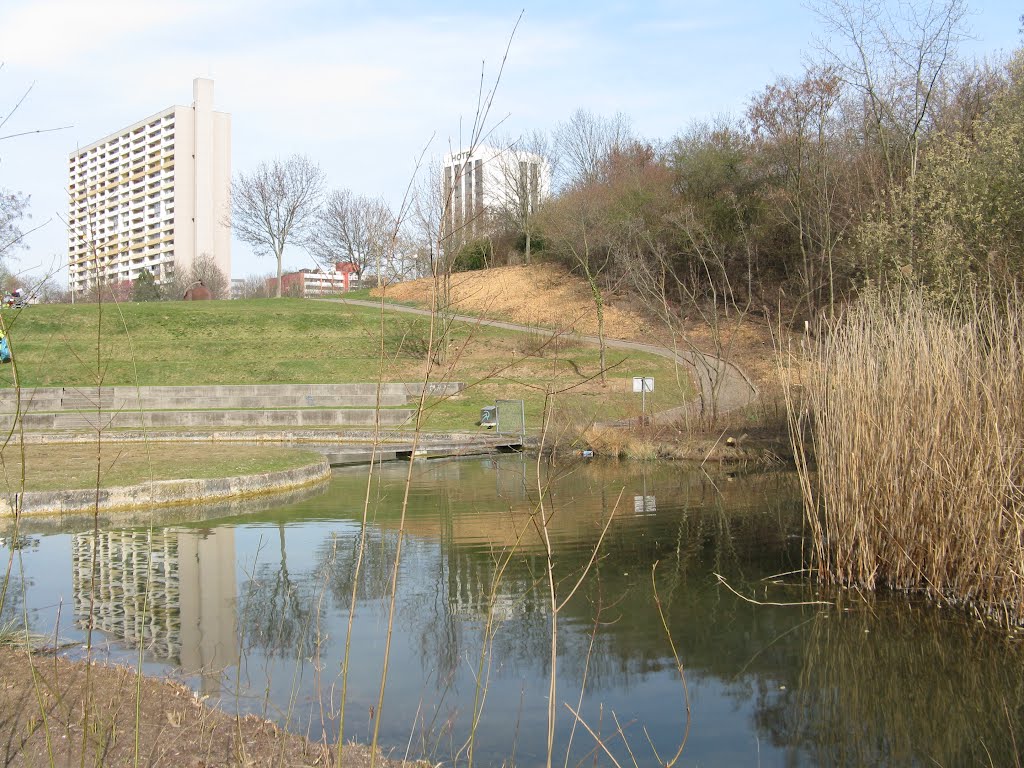 Leonberg - Blick aus dem Parksee by 'raffaele'