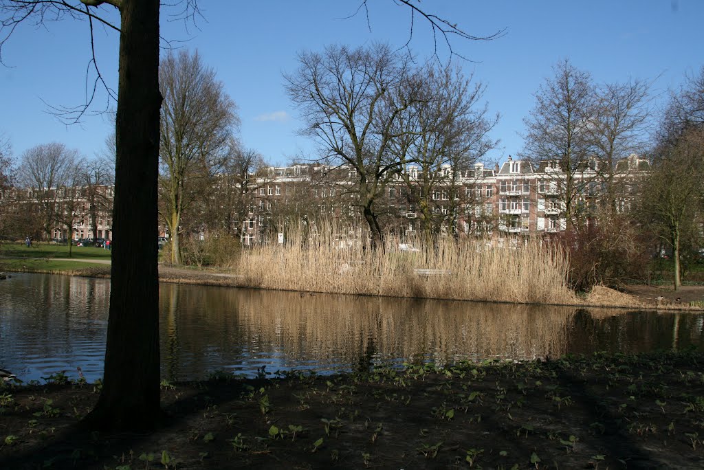 Sarphatipark, Amsterdam. by Carl030nl