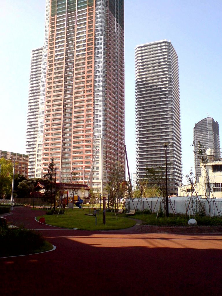 Nakamaruko tower blocks by k-ish