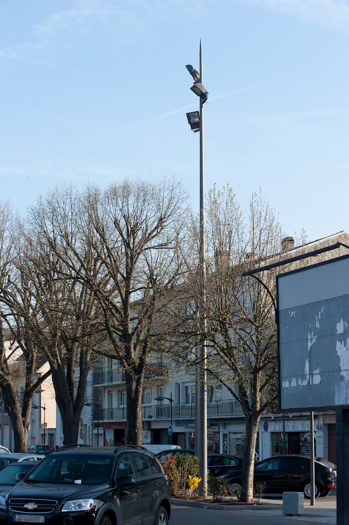 Hagondange, place de l'hôtel de ville by Arnaud Willaume