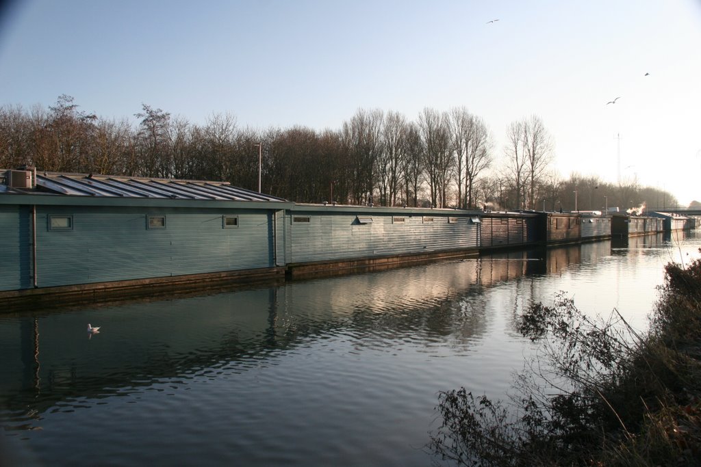 River Vecht and backside Prostitutionzone Zandpad, Utrecht. by Carl030nl