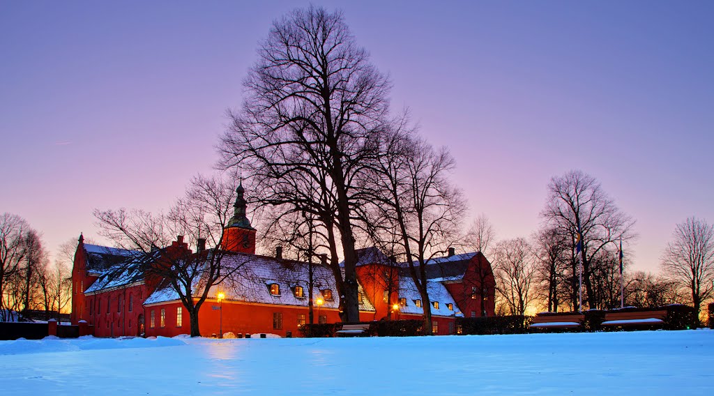 Halmstad Castle early night by Finn Lyngesen flfoto.dk