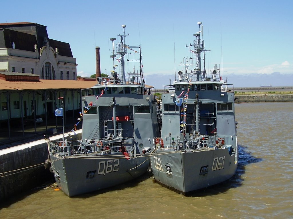 Buques de guerra en Darsena Norte Puerto de Buenos Aires by monona4486