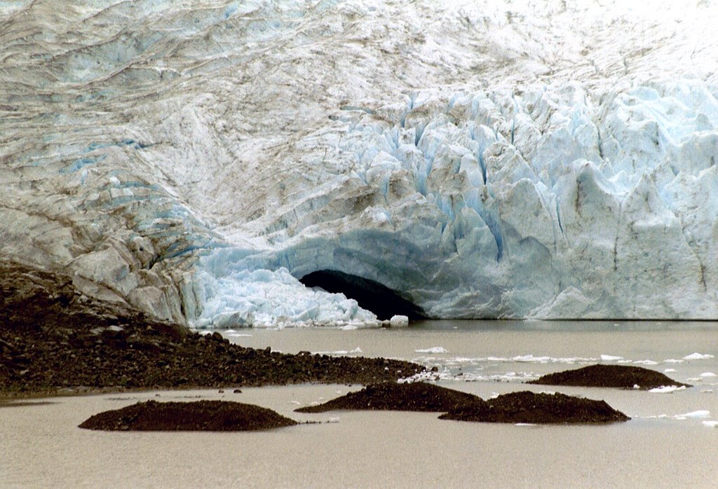 Glacier on the way to Hyder, AK by urs