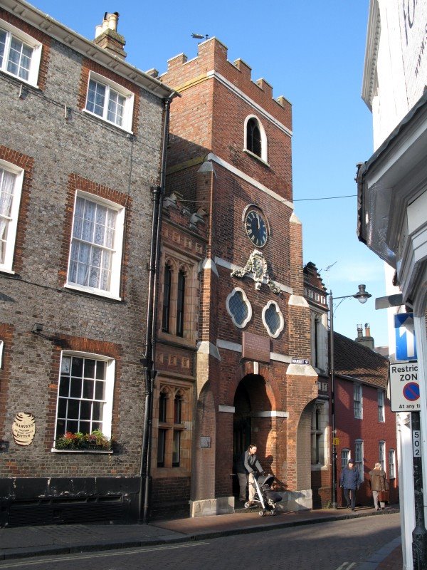 2008.01.02 - looking north towards Market Street tower from the corner of Market and High Streets by Alwyn Rh Joyce