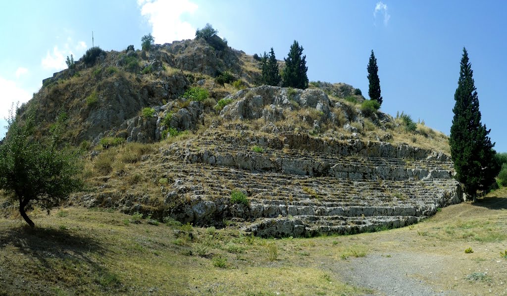 Αρχαίο θέατρο Χαιρώνειας --- Ancient theater of Cheronia - Panorama by Vasilis Anastopoulos