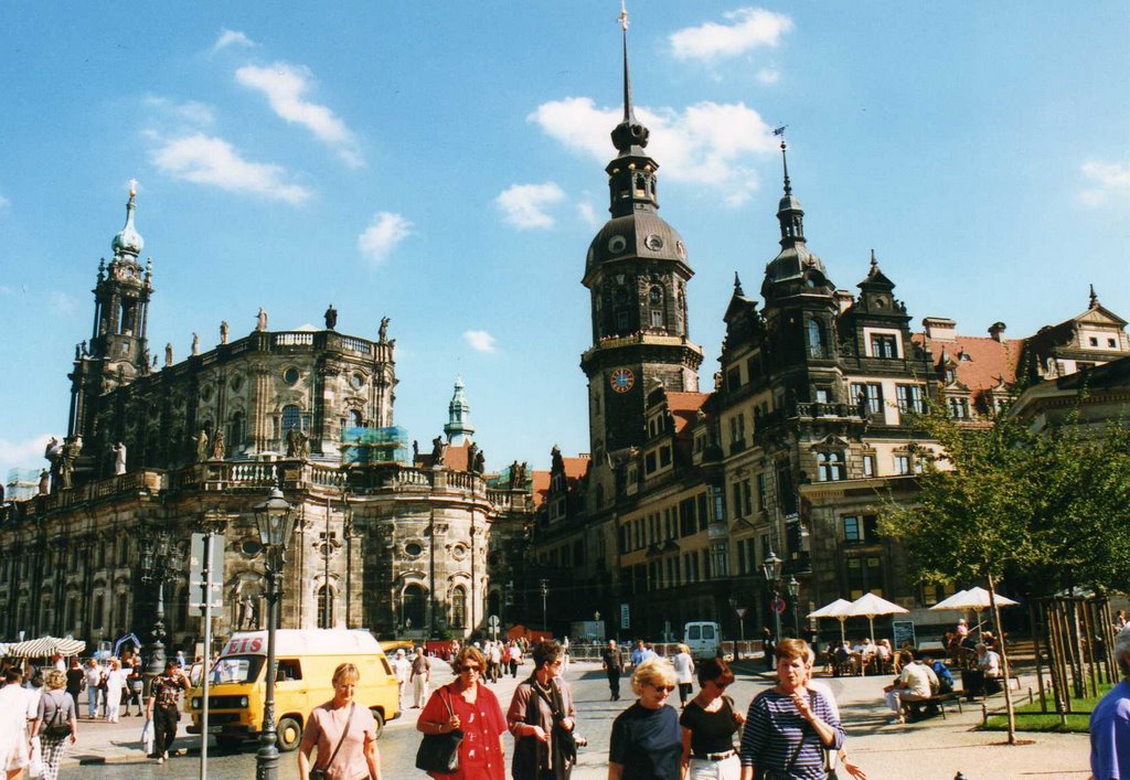 Schloss und Schlosskirche by TFa Muc