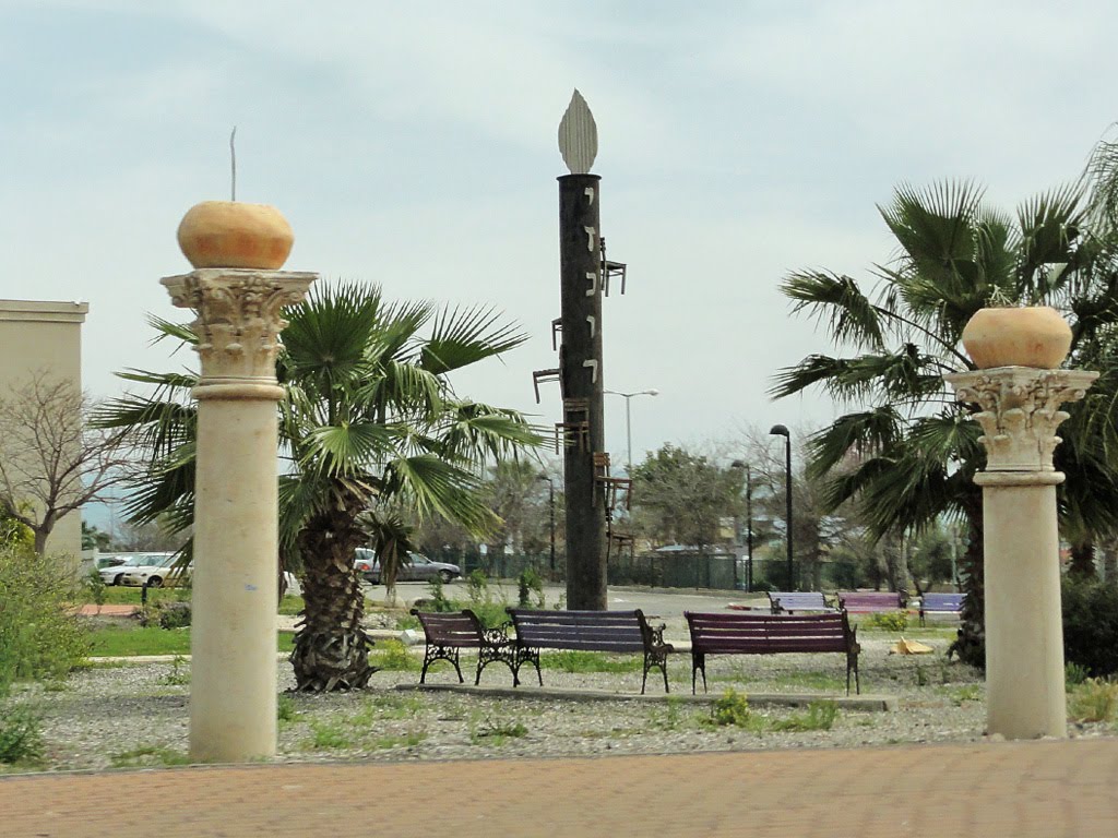 Memorial Candle in Beit She'an by CarmelH