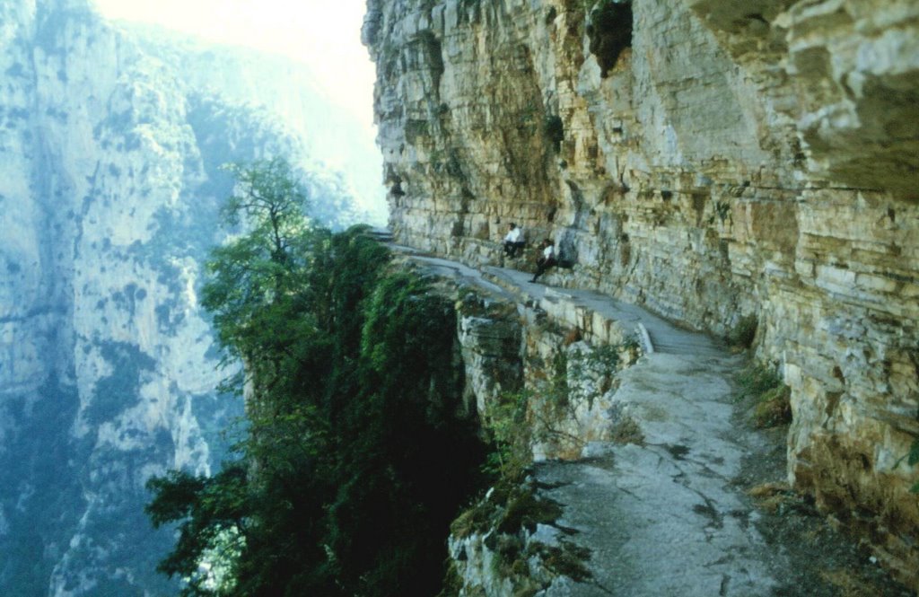 VIKOS CANYON II by H.Blum