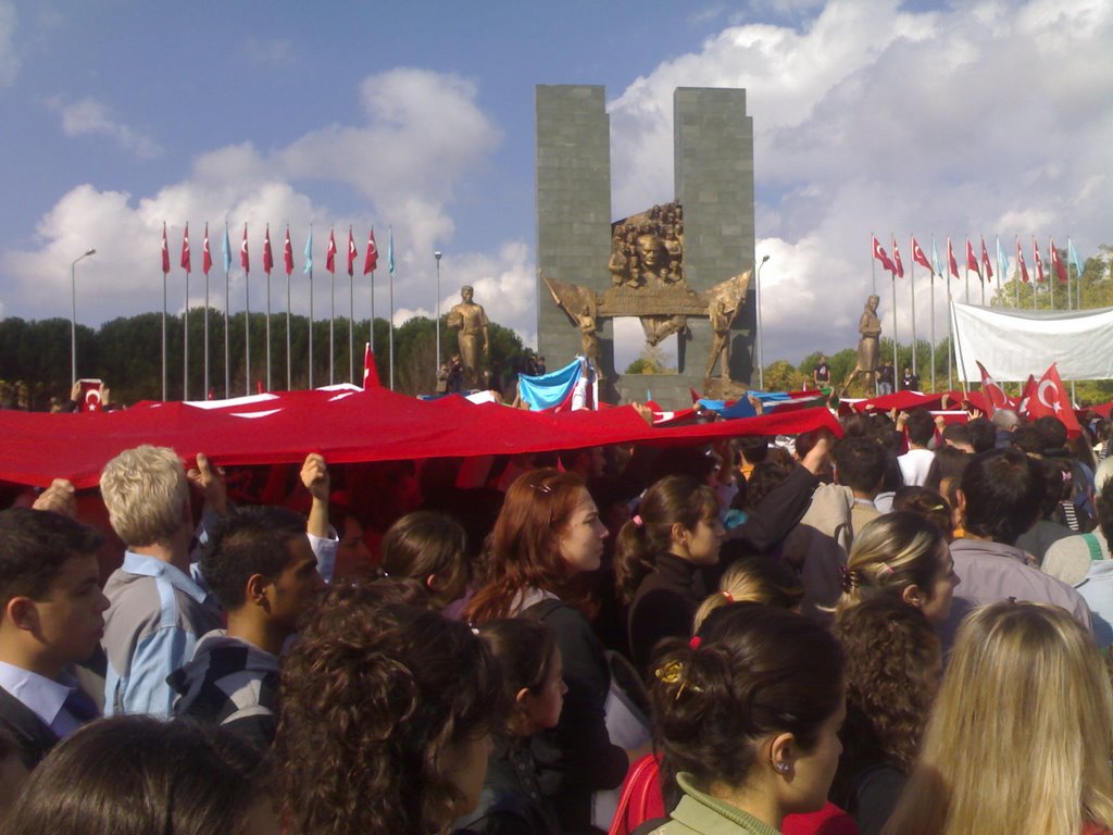 Uludağ Üniversitesi Terörü Protesto Yürüyüşü - 2007 by volki16