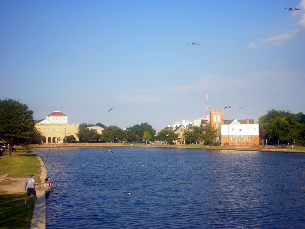 Bay in front of Chrysler Museum of art, Norfolk, Virginia, USA by Sergey Daulenov