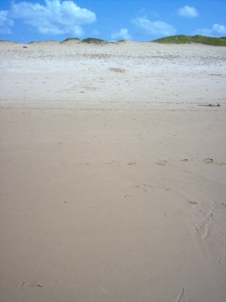 Praia da Boca do Rio by Marcelo Falcão Santos Silva