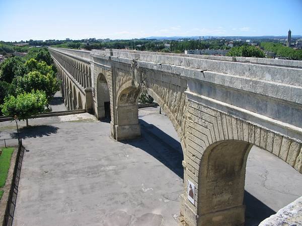 Montpellier, les Arceaux by viatolosana