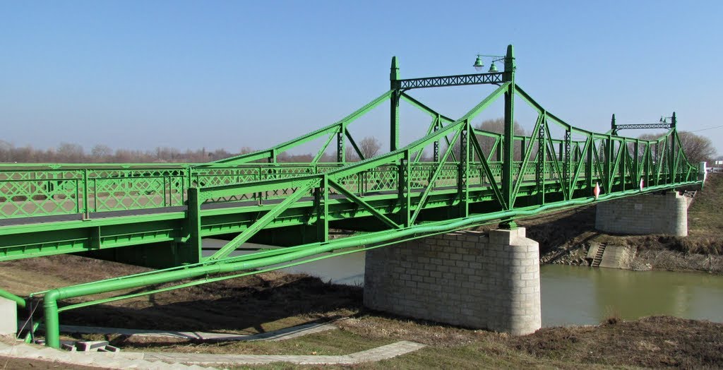 Híd a Körösön - Black-Körös Bridge by Aucassin