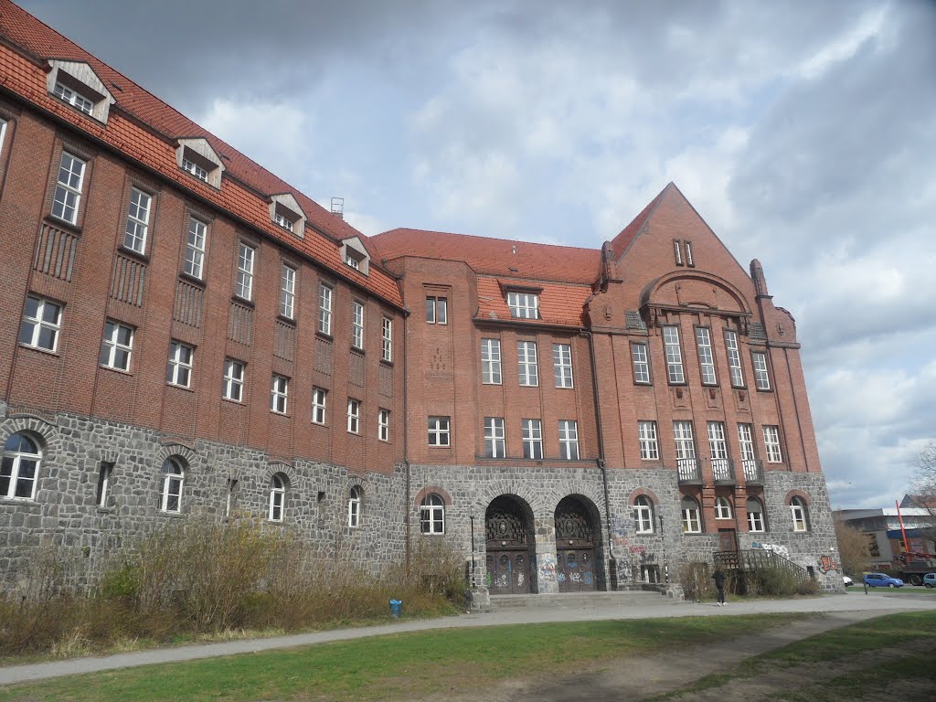 Schulgebäude am Kreuzpfuhl - Bild 4 by IngolfBLN