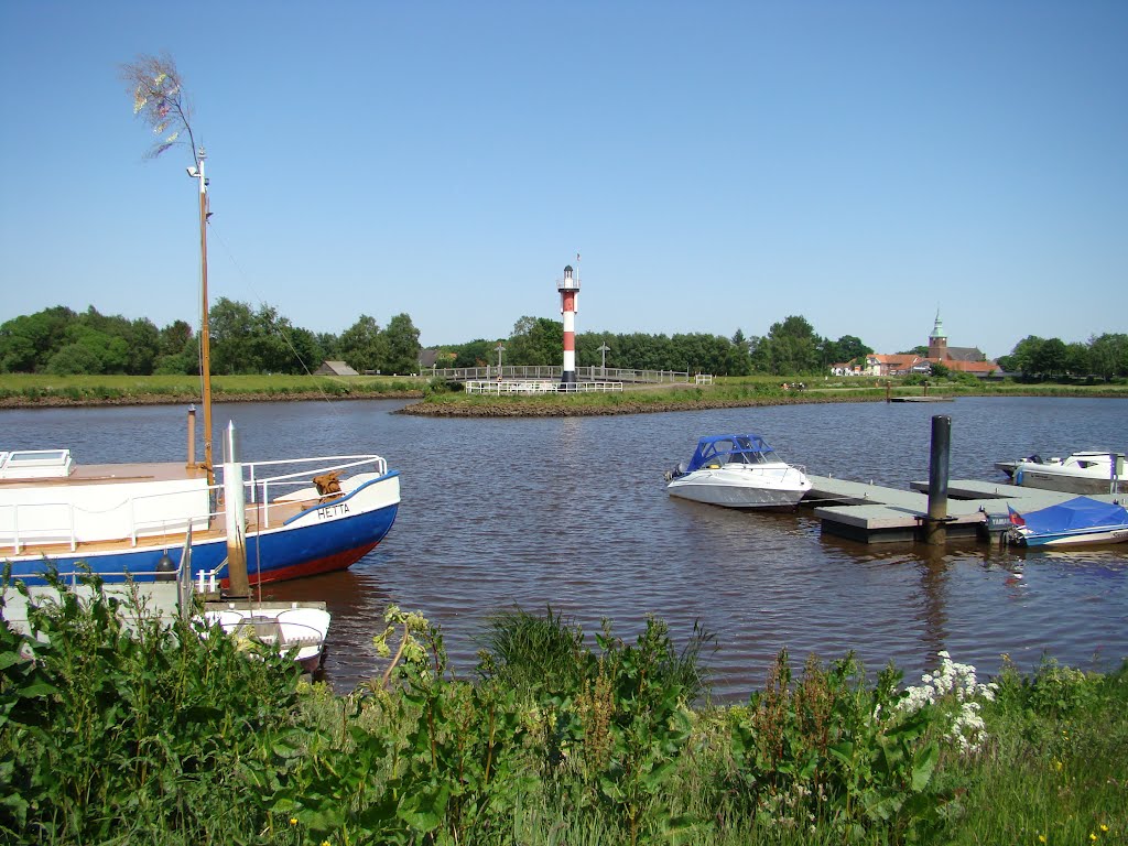 Hafen in Barssel by Marlies Woudstra-Bartels