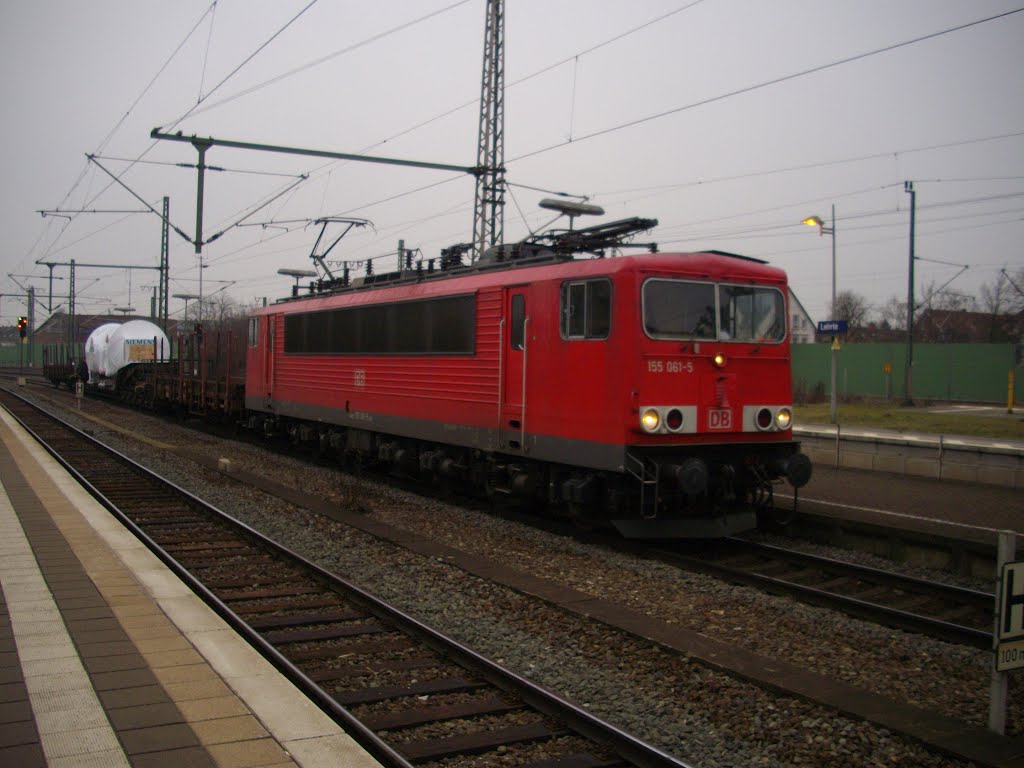 155 061-5 mit Schwertransport by B. W. / Eisenbahn