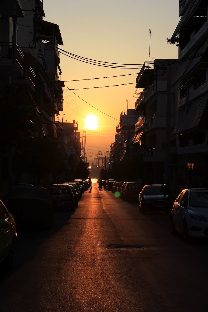 Κερατσίνι .. η άλλη πλευρά της πόλης ..! by 3 - Vangelis Doutsios ,