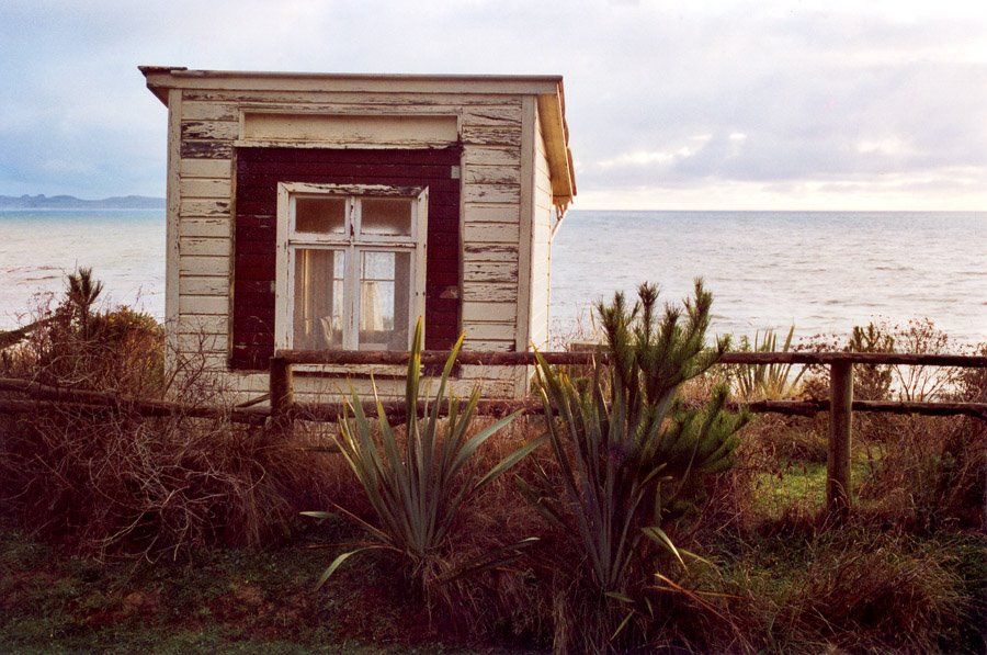 Hut(?) in Shaq Point by Petacomspeta