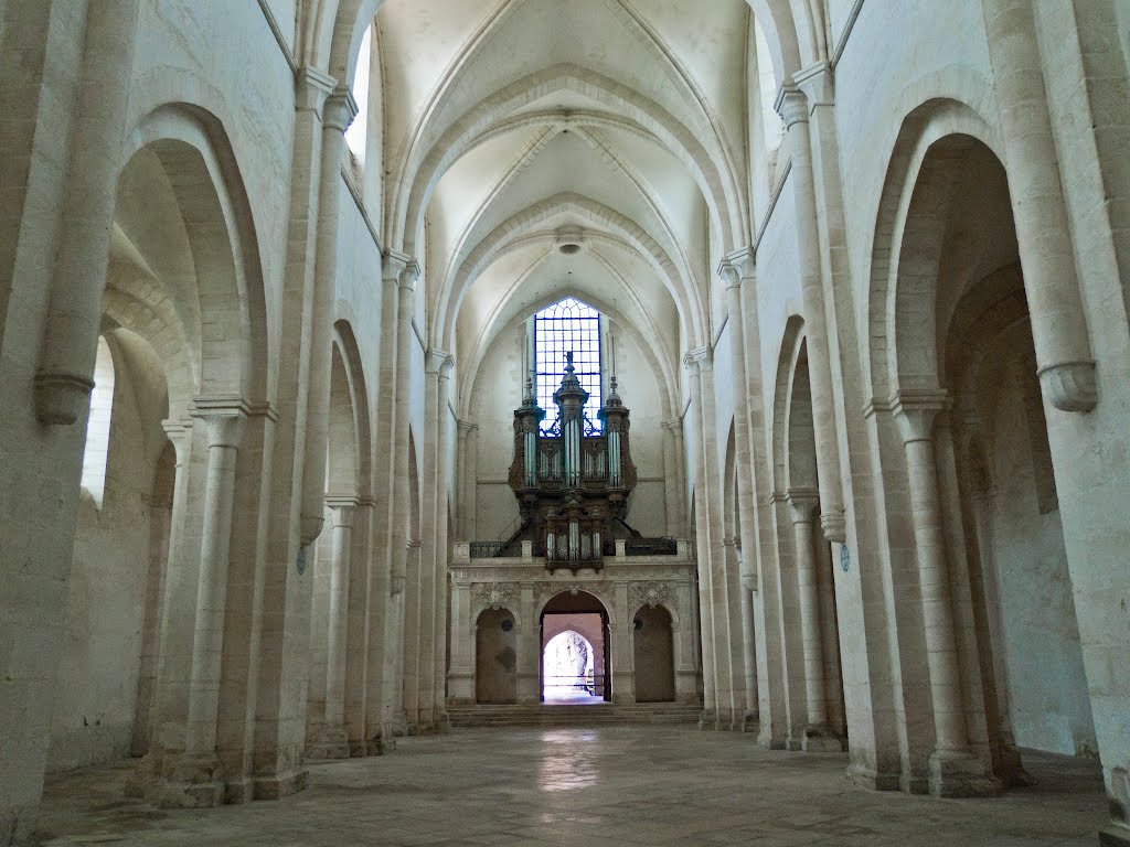 Abbaye de Pontigny (89) by Daniel Pelletier